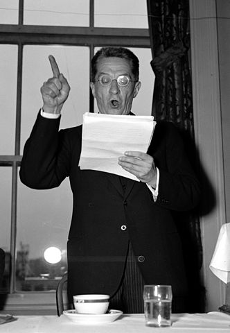 332px-Alexander_Kerensky_LOC_hec_24462